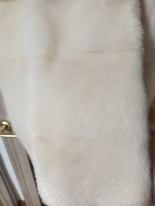 Шуба норковая белая