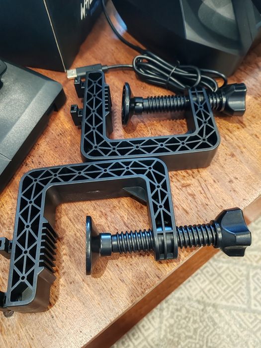 Продам игровой руль