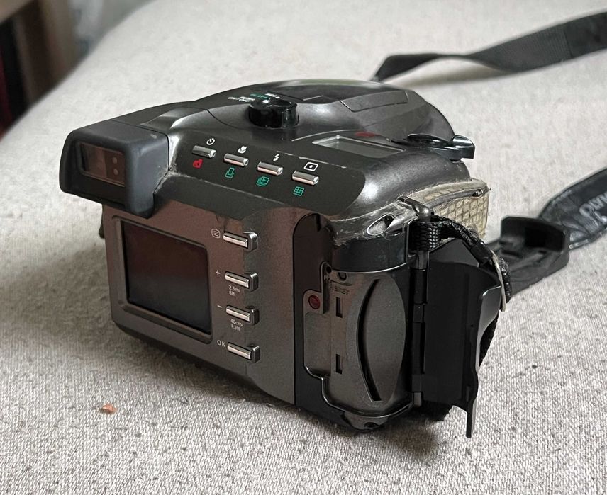 Camera foto digitala OLYMPUS C-1400 - colectie - functionala