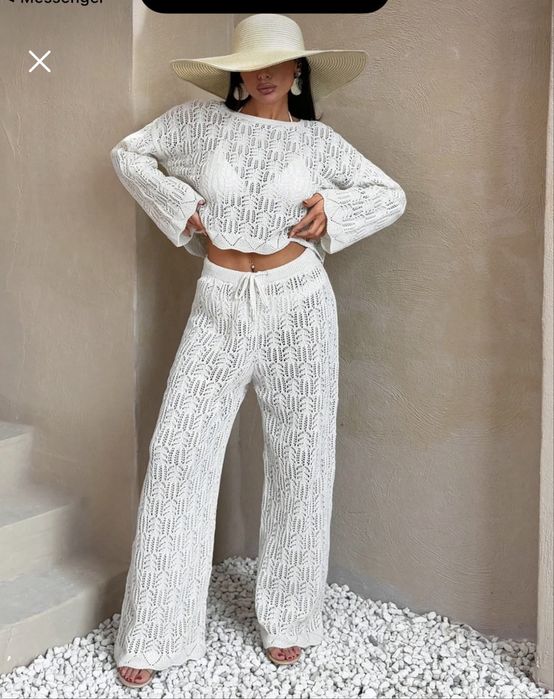 Дамски ажурен костюм