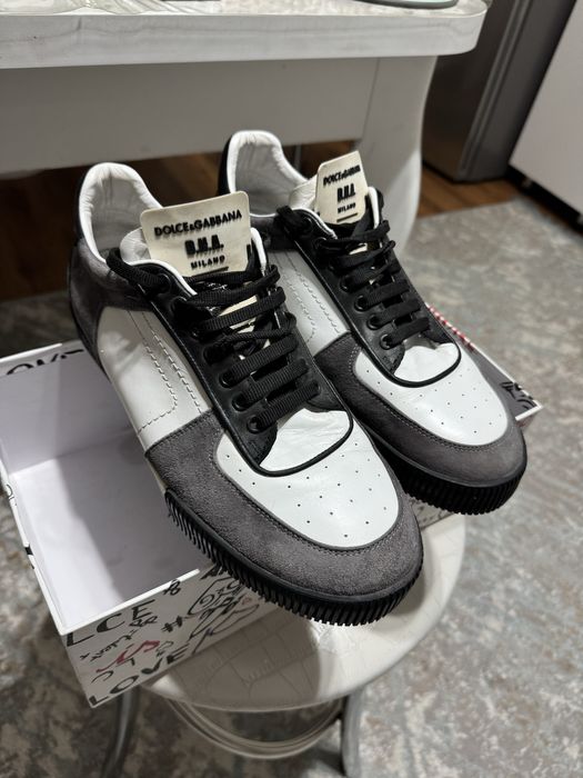 Поодам кеды dolce & gabbana