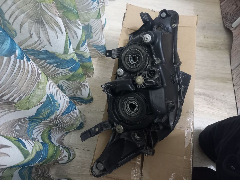 Фара Тойота Камри