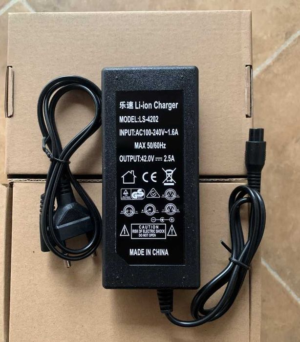 Incarcator Baterie 42V - 2A, Hoverboard, incarcator hoverboard