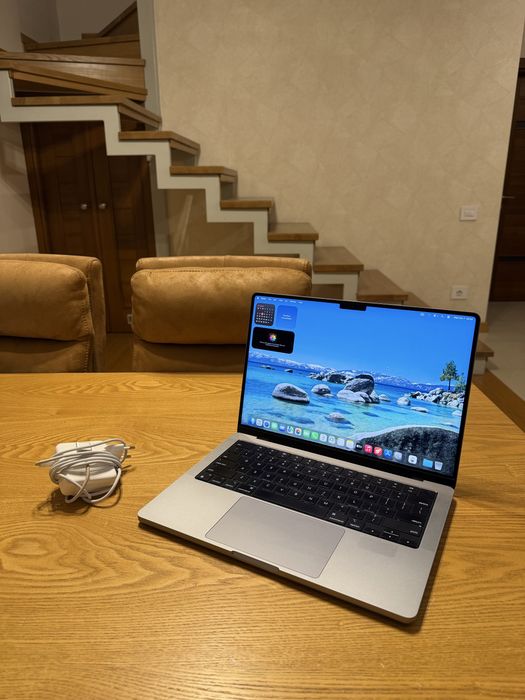 macbook pro 14 m1 pro - Laptopuri oferte online | OLX.ro