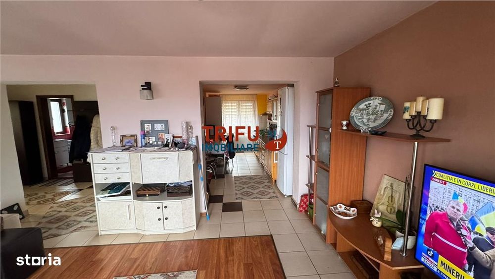 Casa de vanzare 4 camere Micesti partea stanga