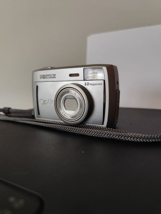Pentax Optio 33L - ретро дигитален фотоапарат с флип екран