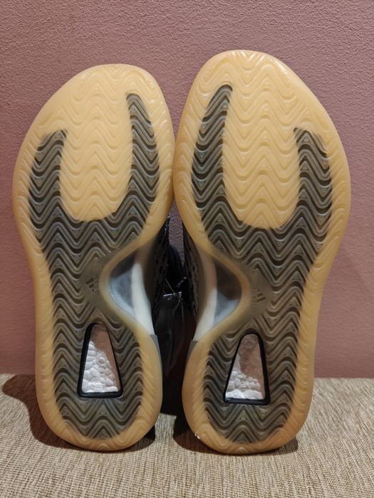 Ghete Yeezy QNTM