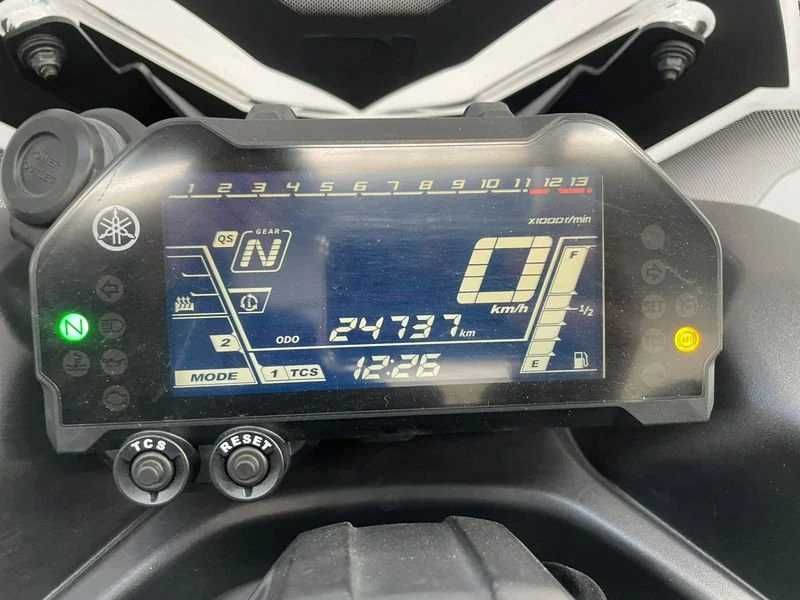 Motocicleta Yamaha Niken 2021
