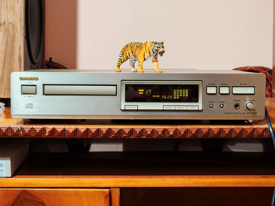 Onkyo DX-7222. Top cd player. Date tehnice mari. Preț fix !