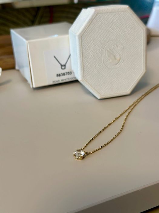 Златисто колие Swarovski-чисто ново