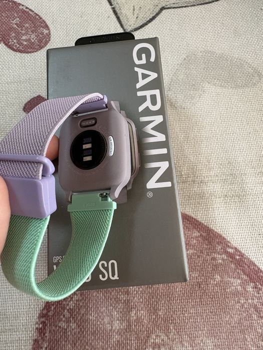 Garmin venu SQ лилав