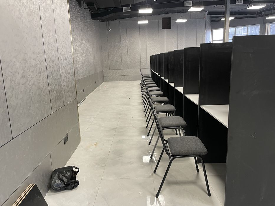 Новые офисные  стулья