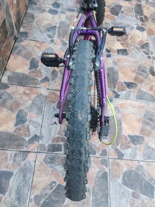 Продавам детско колело драг