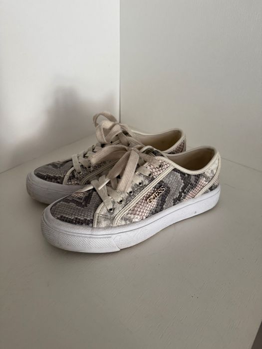 Дамски обувки Guess