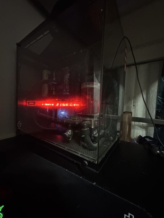 Vand pc gaming + monitor dell 144hz curbat 27 inch