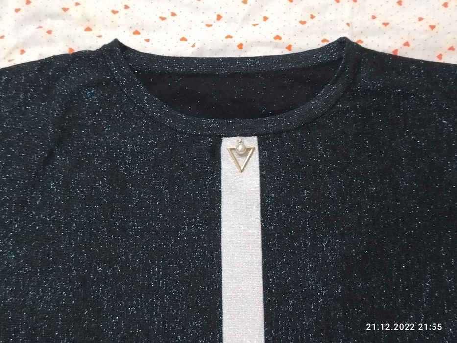 Кофта с блестками, размер 54.