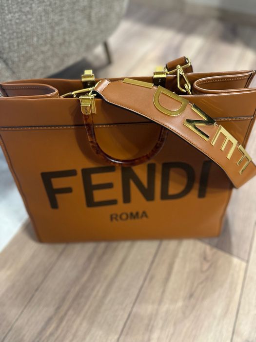 FENDI чанта , кафява