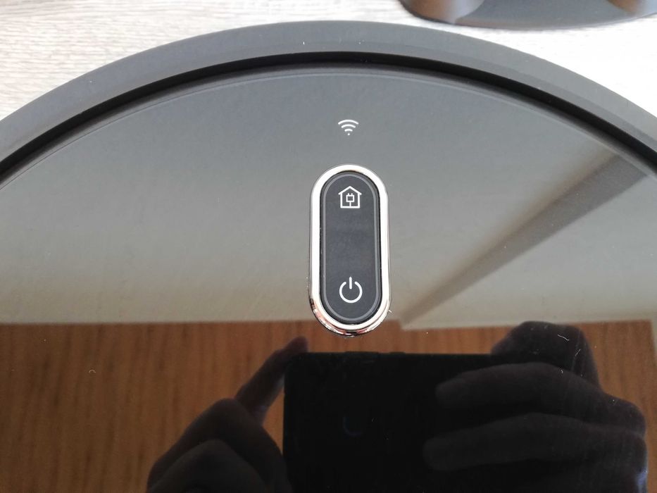Lenovo Robot Vacuum Cleaner E1-L D450 прахосмукачка робот
