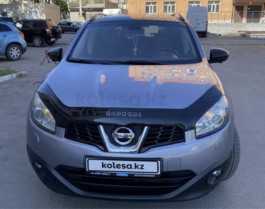 Дефлектор капота (мухобойка) Nissan Qashqai с 2009 по 2013