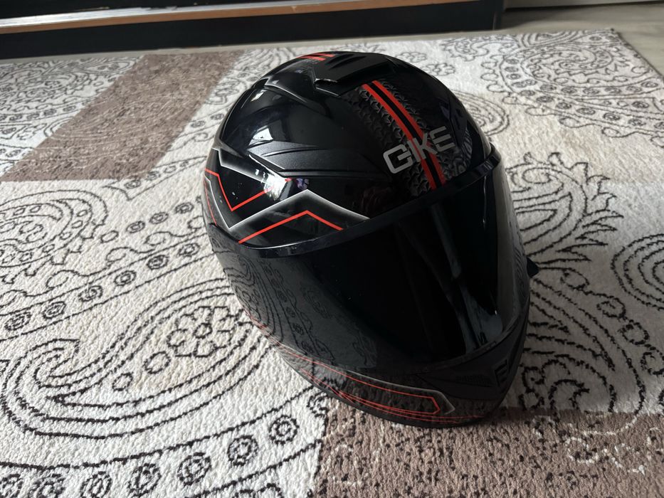 Продам шлем QIKE