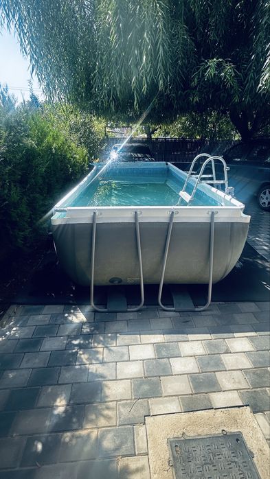 Vand piscina gradina