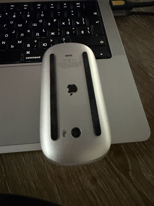 apple magic mouse 2 со встроенной батарейкой