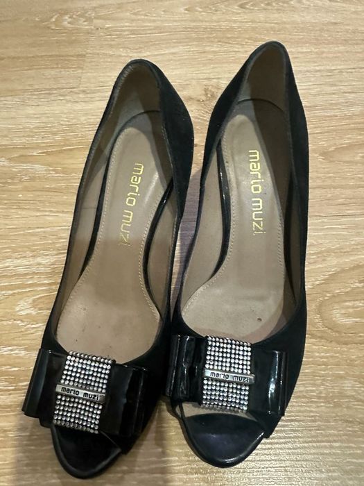 Продам боты и туфли