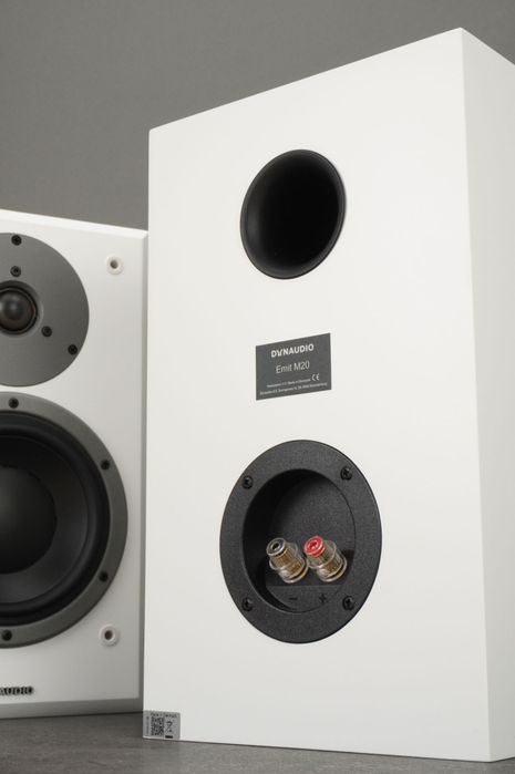 Dynaudio Emit M20