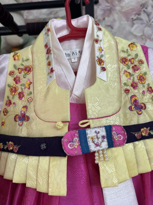 Ханбок для девочки с шапочкой