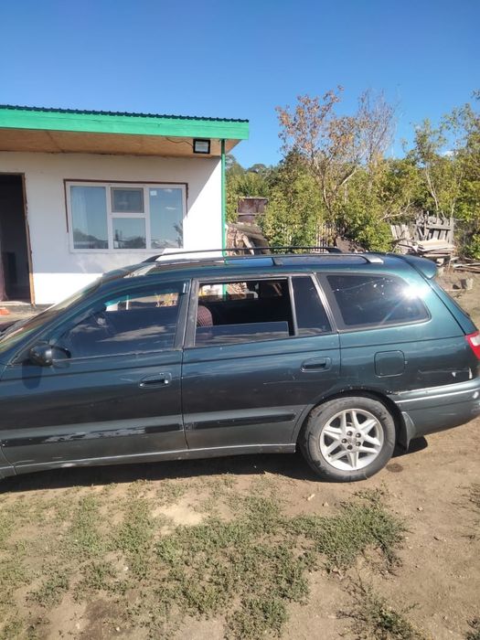 Продам машину Тайота Каллдина.