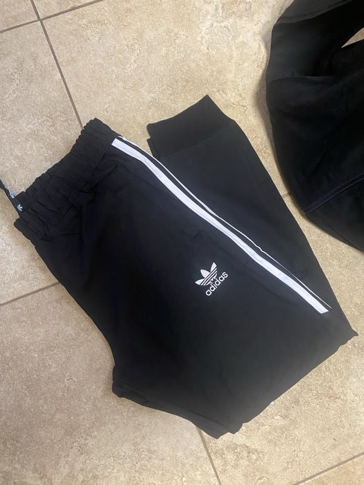 Compleu de barbati culoarea negru