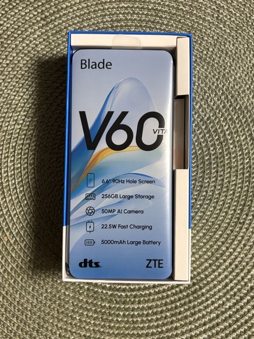 ZTE Blade V60 Чисто нов !