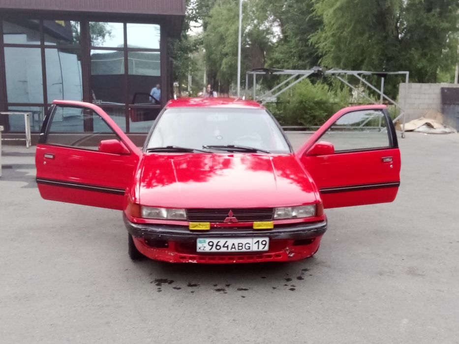Mitsubishi Colt 1991 год