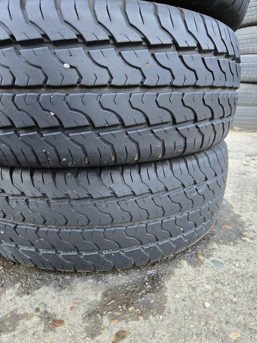 4бр. 235 65 16С Dunlop летни.