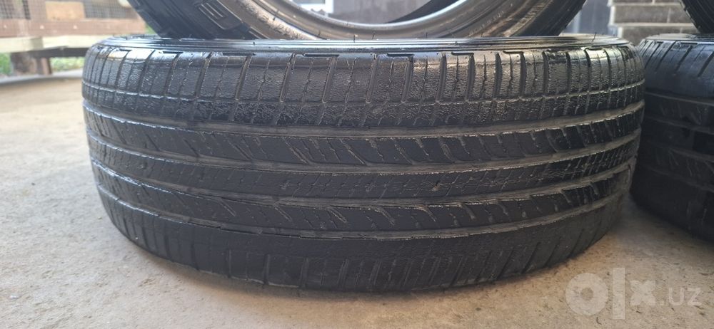Shina sotiladi b/u  215/60/R17. H96 razmerda