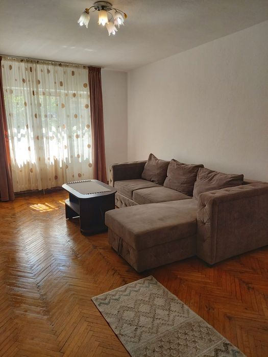 Apartament de închiriat