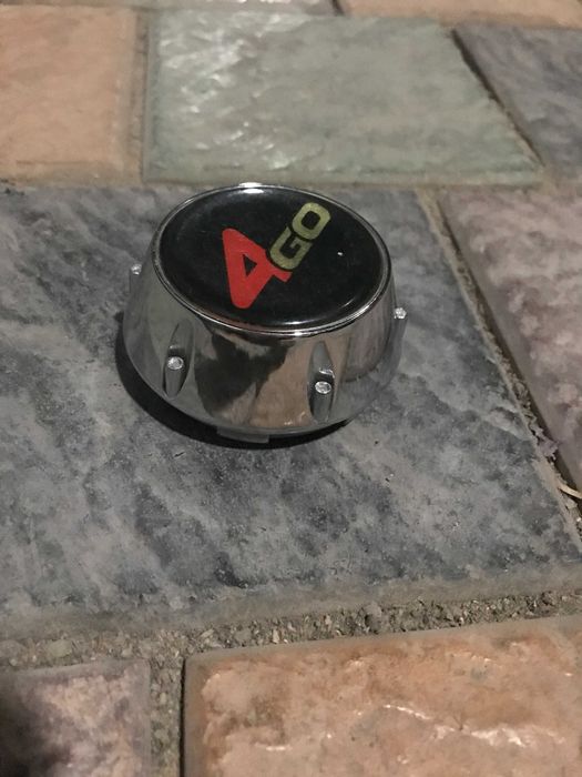 Колпачки на диски, разные.