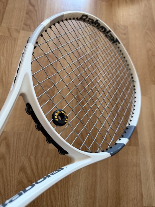 Babolat Pure Strike 100