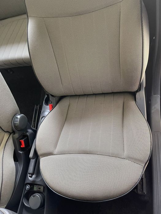 DETAILING INTERIOR AUTO- Curatare auto profesionala la domiciliu