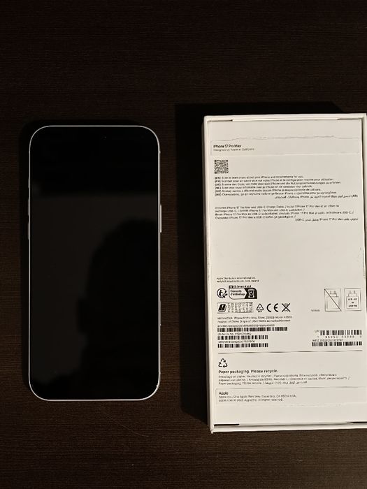 iPhone 17 Pro Max  Argintiu. Garantie.