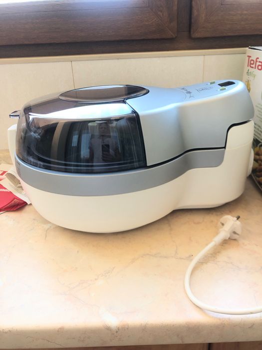 Фритюрник Tefal ActiFry Original (КАТО НОВ) – Пълен комплект с кутия и рецепти