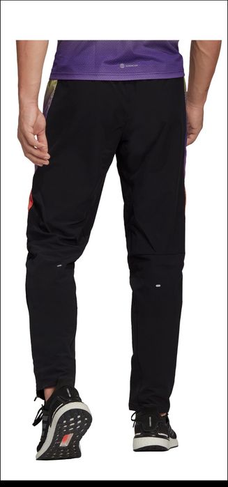 Pantaloni adidas own the run