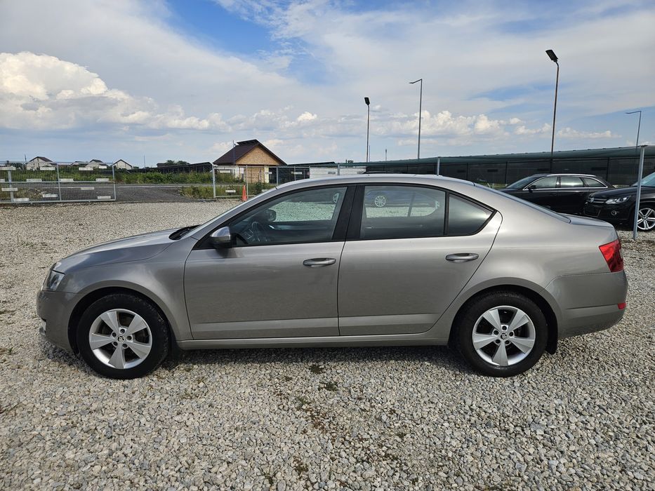 Škoda Octavia 3 Berlina ~ 2014, 1.6 Diesel/Navi/Sc incalzite/Klima X2/Jante aliaj/ RAR inclus + Nr rosii