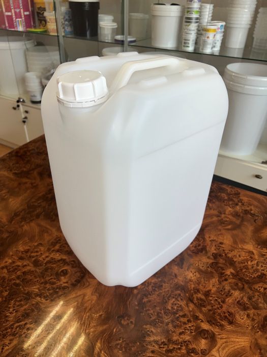 Канистры 20 литров