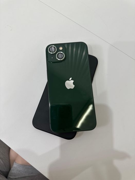 Продам айфон 13