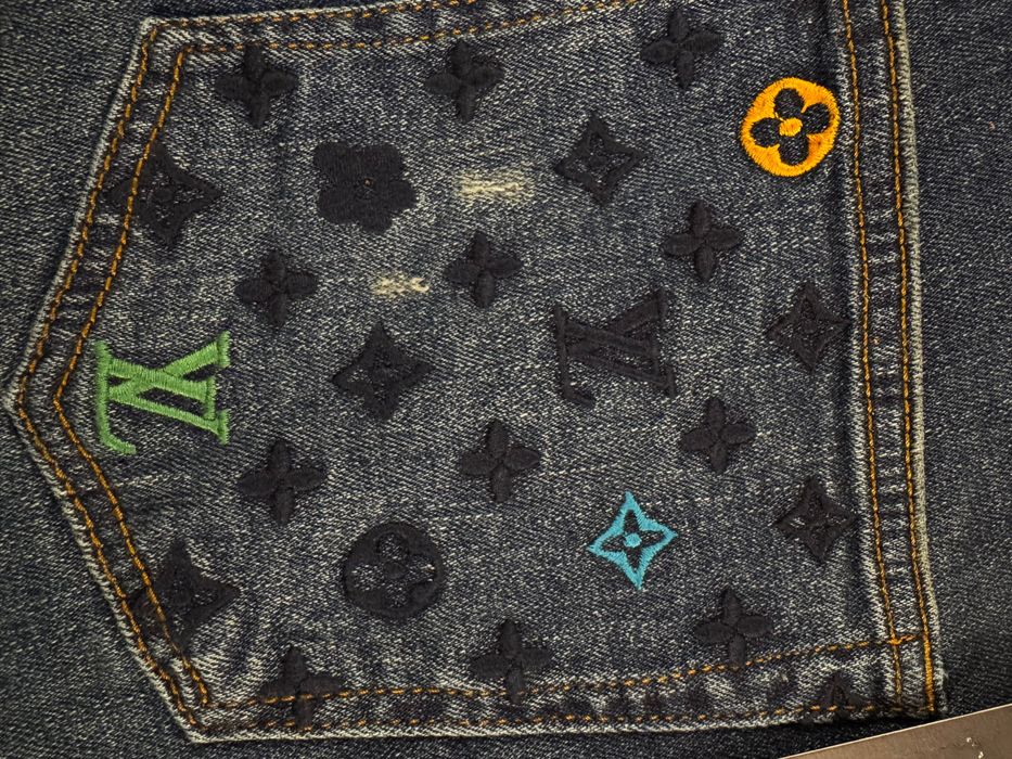 Намаление:Louis Vuitton-Чисто нови оригинални мъжки дънки М размер