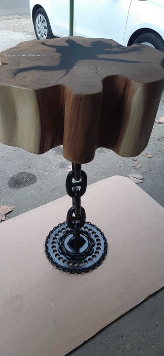 Дизайнерска настолна МАСА