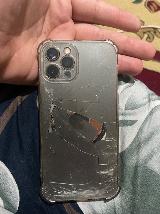 Айфон 12 про срочно продается