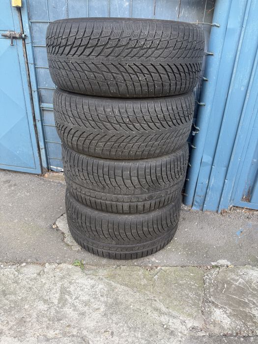 Vand anvelope nokian 225/45/18 255/40/18