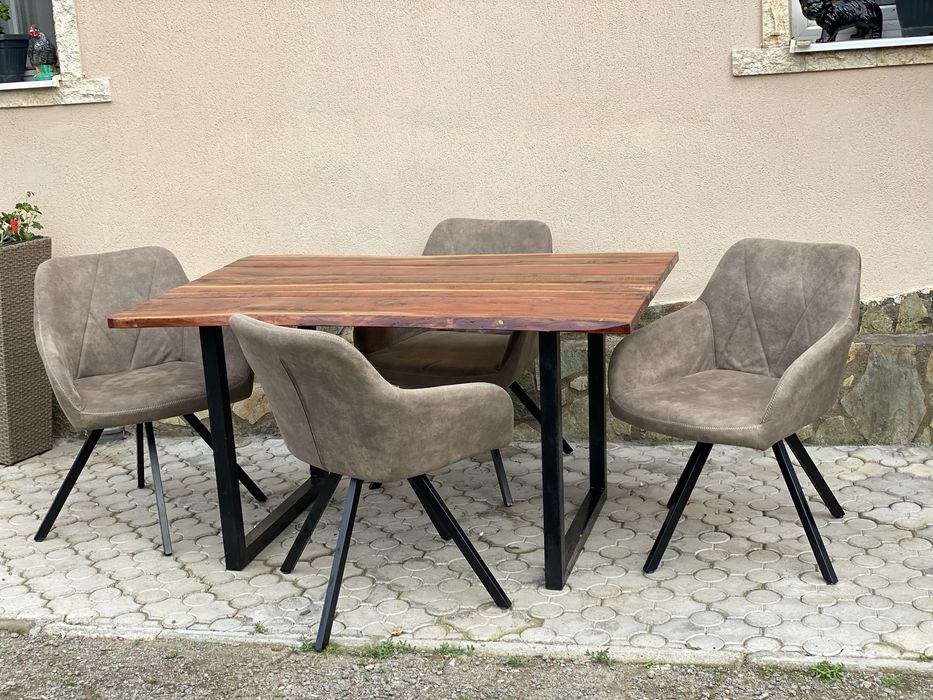 Masa 140x90 cm din lemn masiv cu scaune
